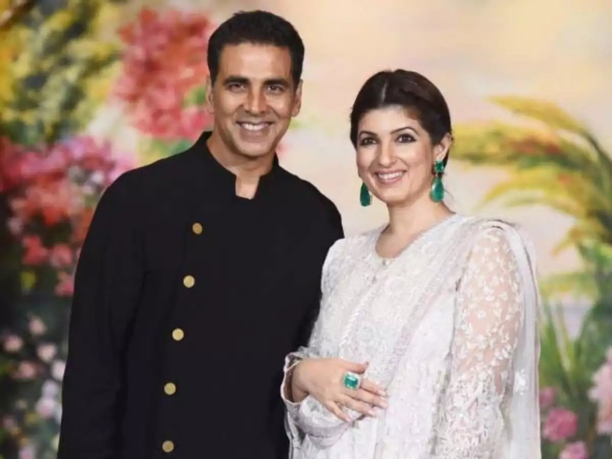 Akshay pens note on Twinkle’s graduation day