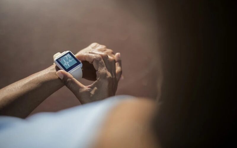 Taste the benefits of Wearable Technology for health trackking